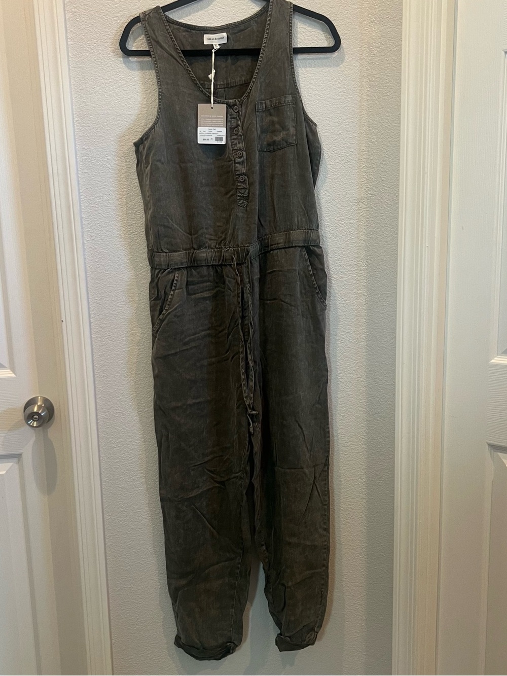 Olive Faith & Flower Jumpsuit - Women's Sleeveless Pantsuit NWT Thread & Supply
